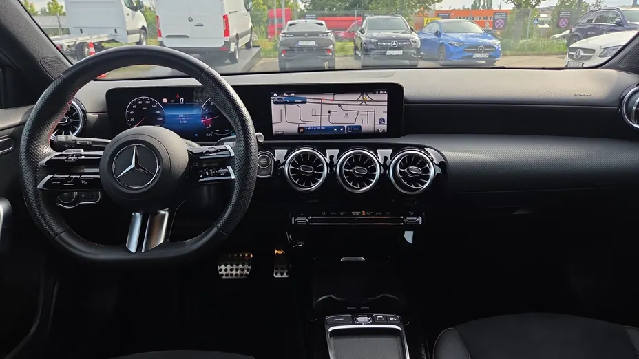MERCEDES-BENZ A Klasa A 200 AMG Line 7G-DCT