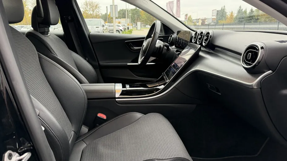 MERCEDES-BENZ C Klasa C 220 d mHEV Avantgarde