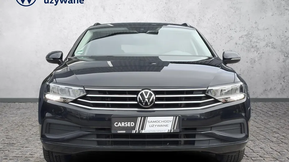 VOLKSWAGEN Passat -