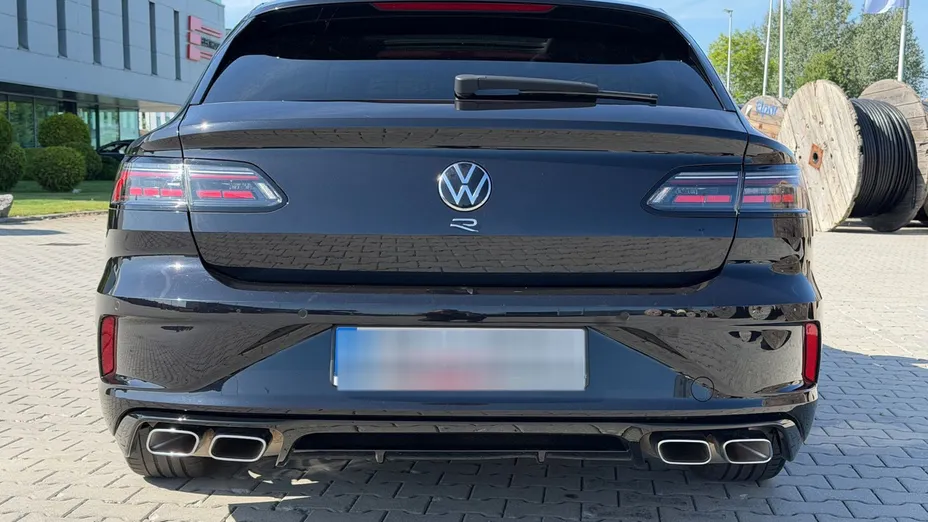 VOLKSWAGEN Arteon Arteon 2.0 TSI 4Motion R DSG