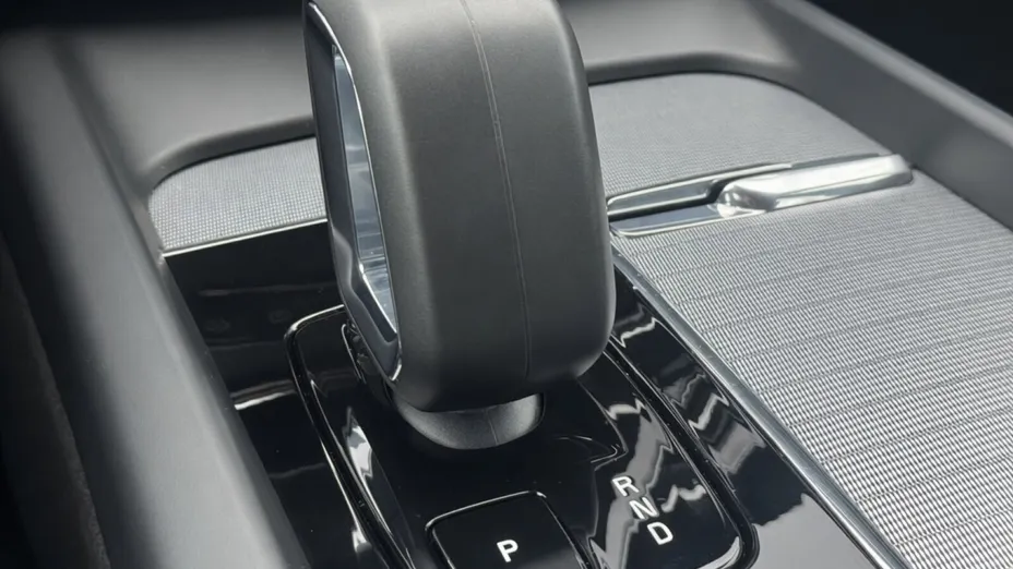 VOLVO XC60 XC60 B5 B AWD Plus Dark aut