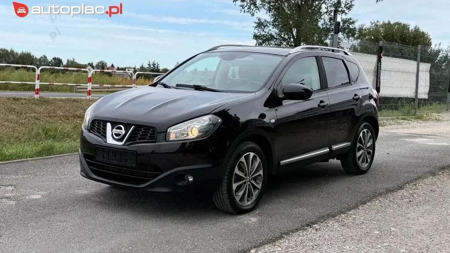 NISSAN Qashqai -