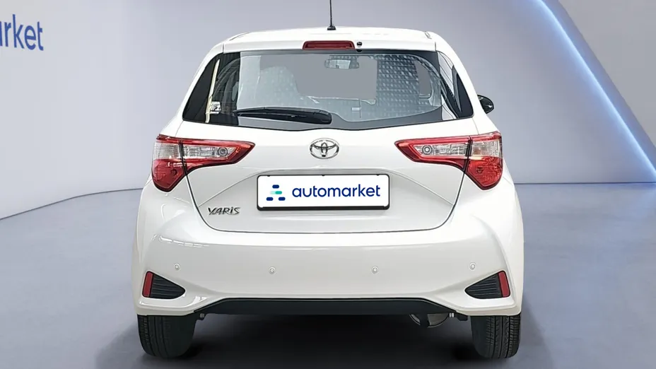 TOYOTA Yaris Yaris 1.0 Active