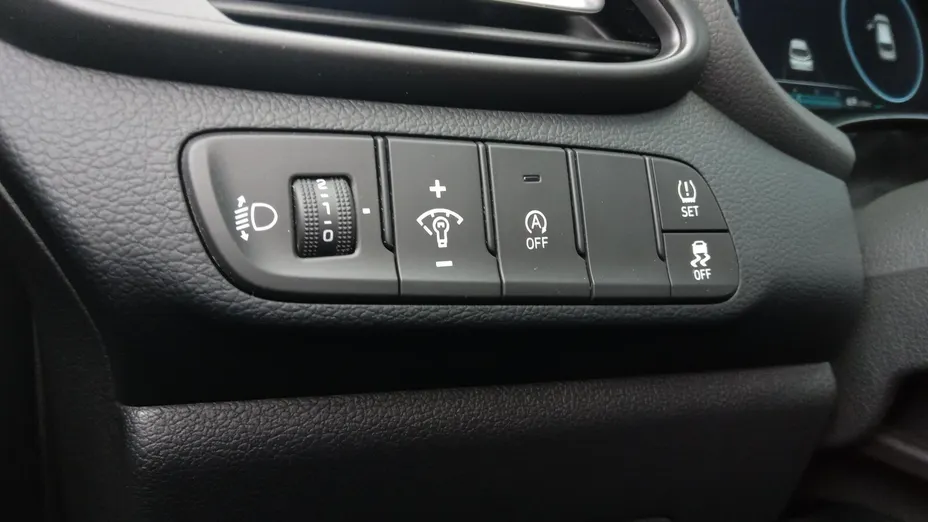 HYUNDAI i30 i30 1.5 T-GDI 48V Smart