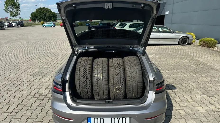 VOLKSWAGEN Arteon -