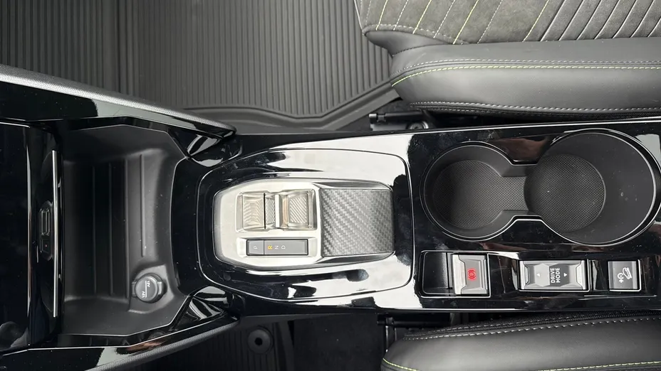 PEUGEOT 2008 2008 PureTech mHEV GT Exclusive e-DCS6 Nowy