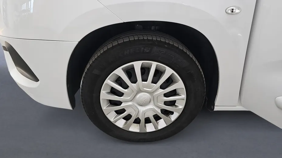 TOYOTA Proace City Verso Proace City Verso 1.5 D-4D Business