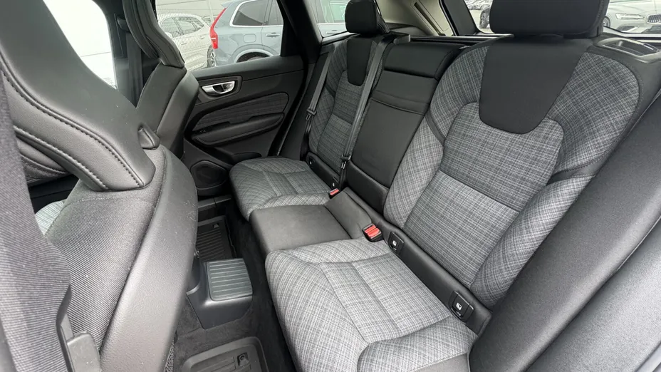 VOLVO XC60 XC60 T6 Plug-In Hybrid AWD Core aut