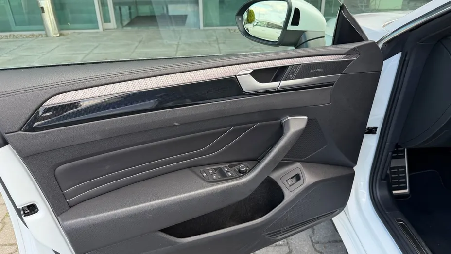 VOLKSWAGEN Arteon -