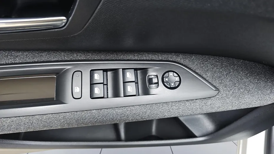 PEUGEOT 3008 3008 1.5 BlueHDi Active Pack S&S EAT8