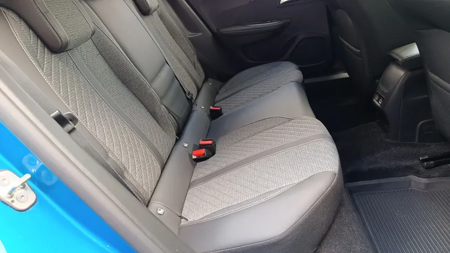 PEUGEOT 2008 2008 PureTech 130 Allure S&S EAT8