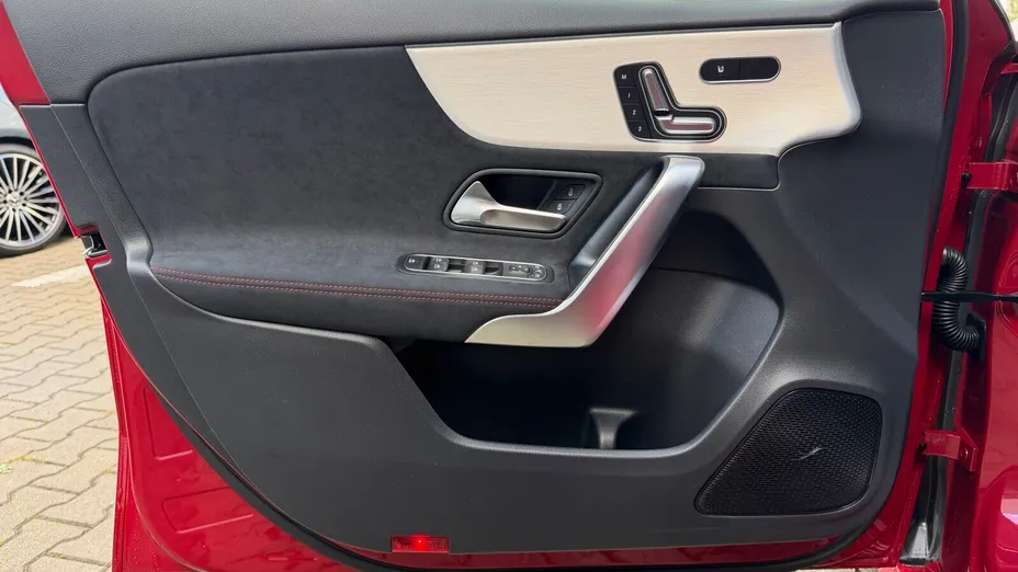 MERCEDES-BENZ A Klasa A 35 AMG 4-Matic 8G-DCT