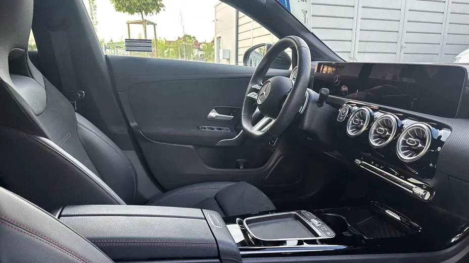 MERCEDES-BENZ CLA CLA 200 mHEV AMG Line 7G-DCT