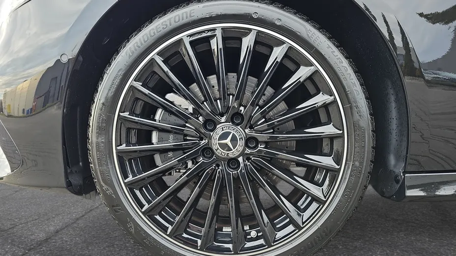 MERCEDES-BENZ A Klasa A 250 e PHEV AMG Line 8G-DCT