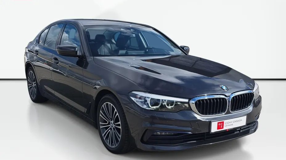 BMW Seria 5 520d xDrive Luxury Line sport-aut