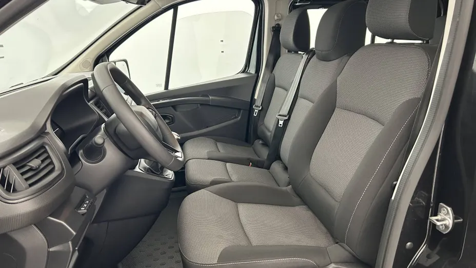 RENAULT Trafic -