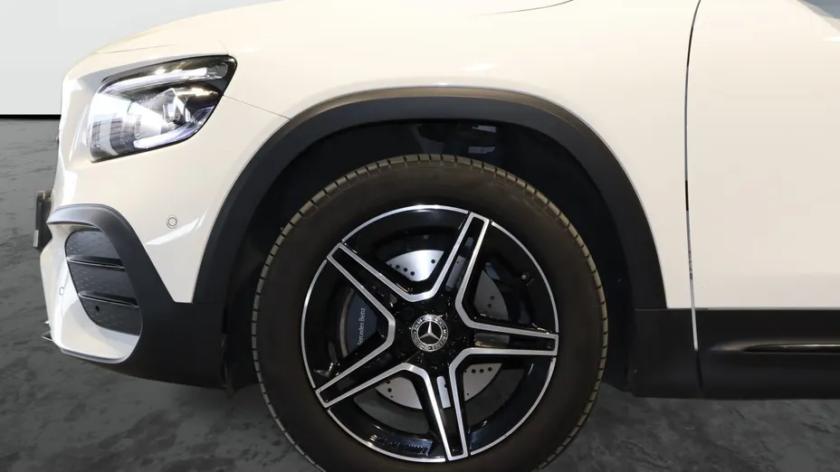 MERCEDES-BENZ GLB GLB 200 d AMG Line 8G-DCT