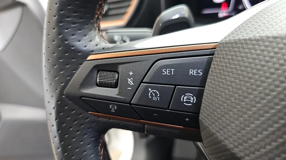 CUPRA Leon Leon 1.5 eTSI DSG