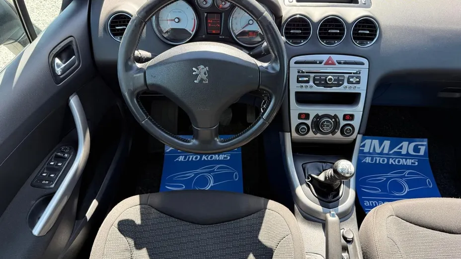 PEUGEOT 308 -