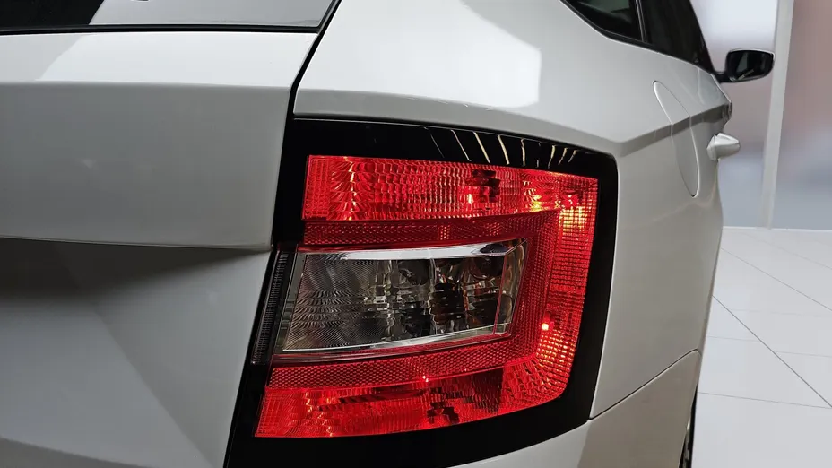 SKODA Fabia Fabia 1.0 TSI Ambition