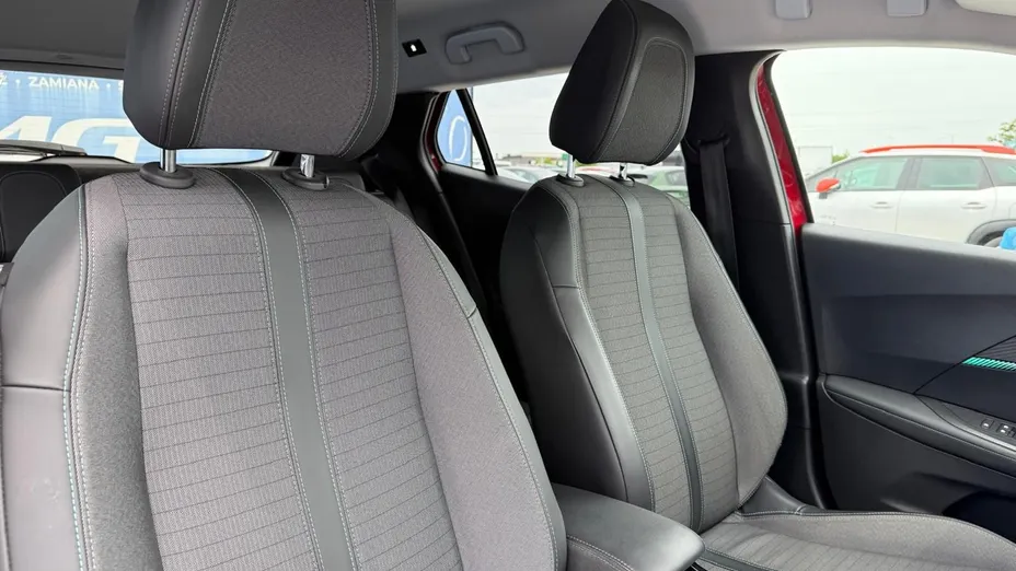 PEUGEOT 2008 -