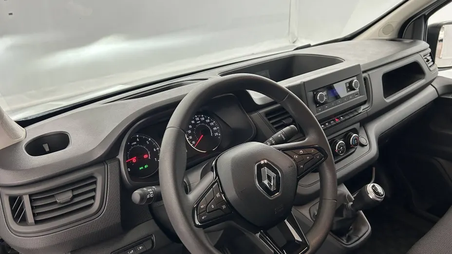 RENAULT Trafic -