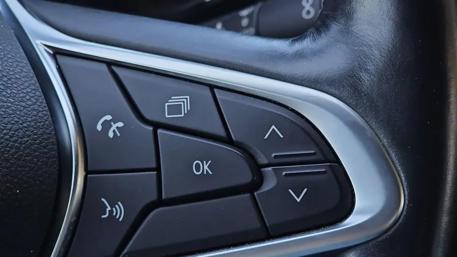 RENAULT Arkana Arkana 1.6 E-TECH Intens MMT