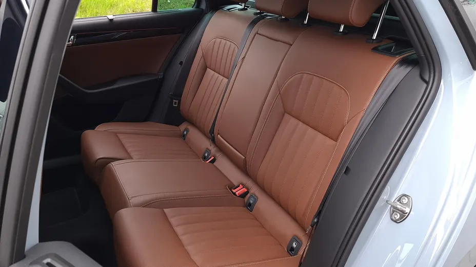 SKODA Superb Superb 2.0 TDI SCR 4x4 L&K DSG