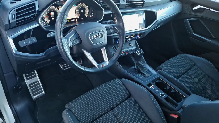 AUDI Q3 Sportback -
