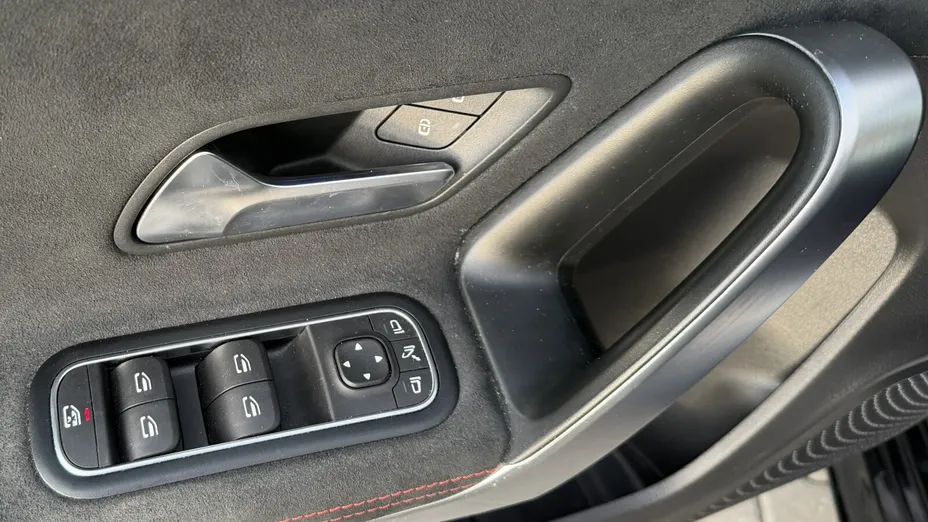 MERCEDES-BENZ A Klasa A 200 AMG Line 7G-DCT