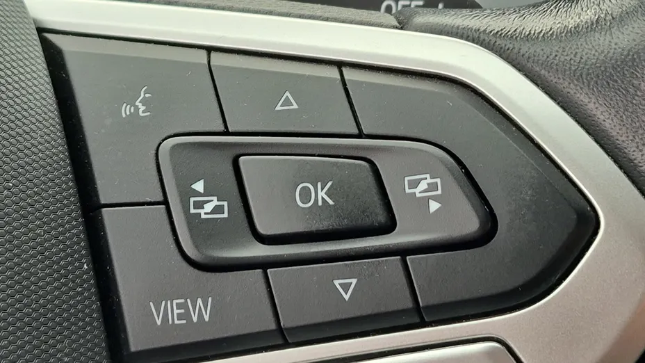 VOLKSWAGEN Passat -