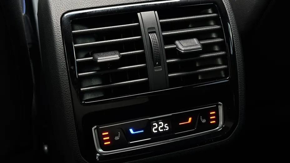 VOLKSWAGEN Arteon Arteon 2.0 TSI 4Motion R DSG