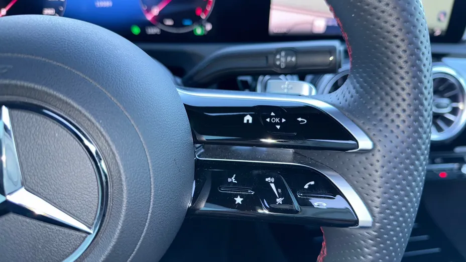 MERCEDES-BENZ CLA CLA 200 AMG Line 7G-DCT