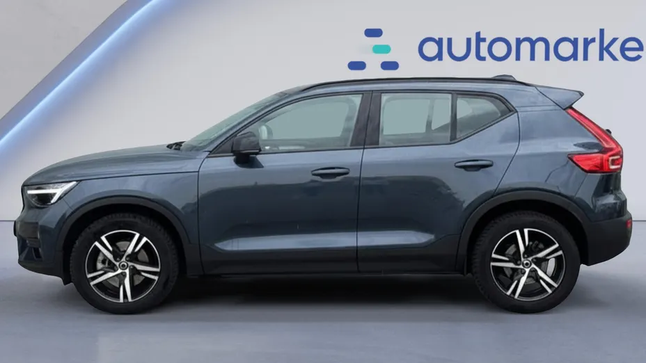 VOLVO XC40 XC40 B3 Plus Dark aut