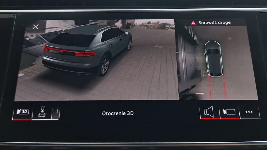 AUDI SQ8 -