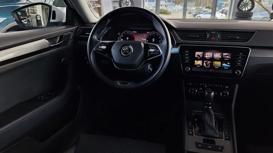 SKODA Superb Superb 2.0 TDI SCR Style DSG