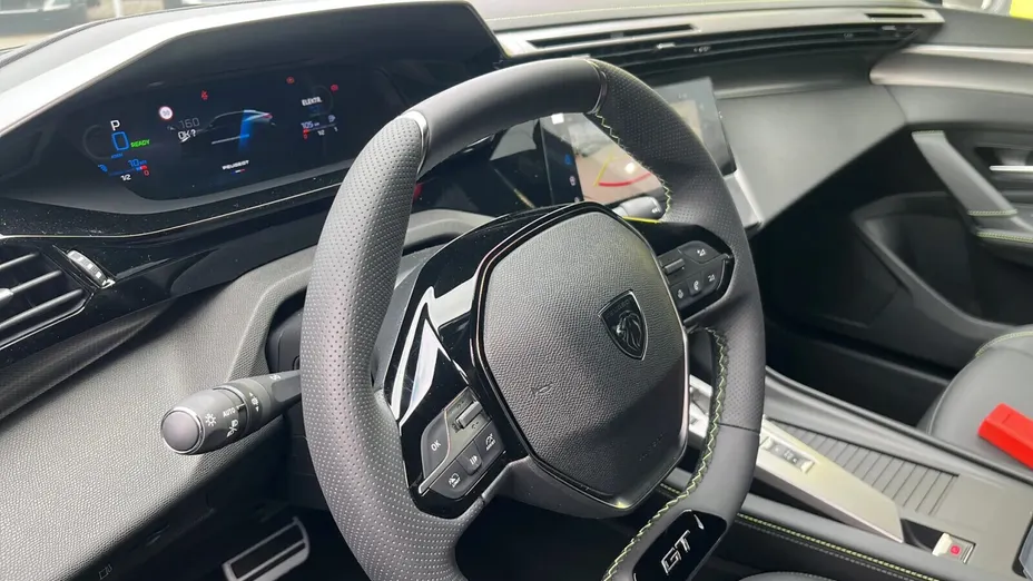 PEUGEOT 408 408 1.6 Plug-in Hybrid 240 GT Exclusive e-DCS7
