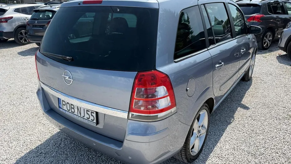 OPEL Zafira -