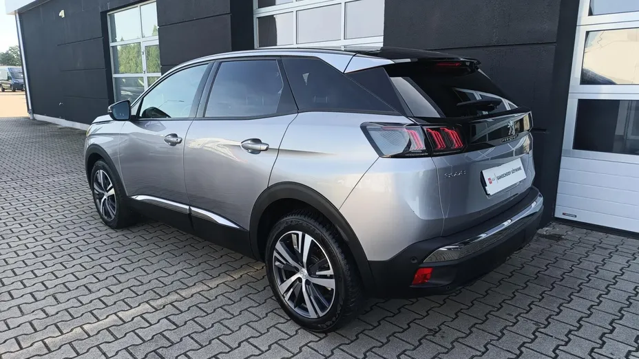 PEUGEOT 3008 -