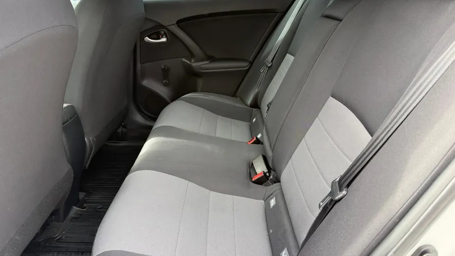 TOYOTA Avensis Avensis 1.6 D-4D Active