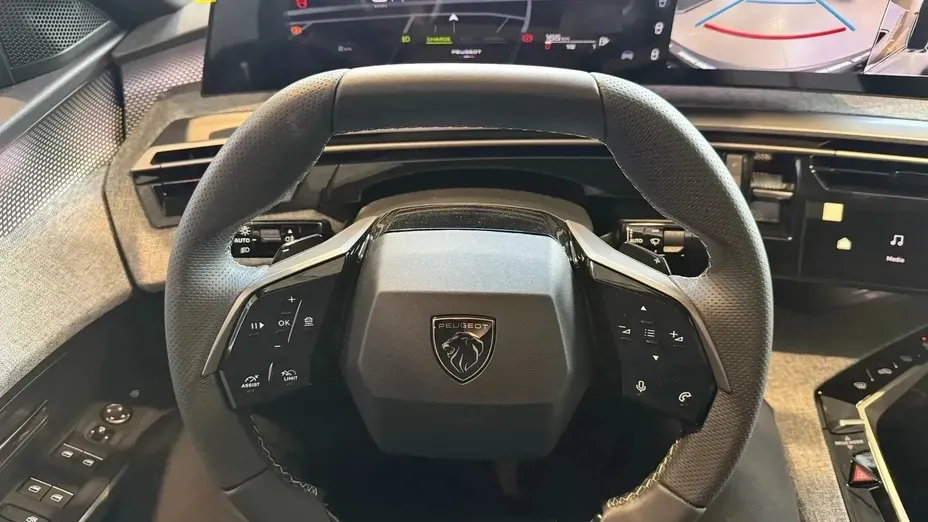 PEUGEOT 3008 3008 1.2 PureTech mHEV GT Exclusive e-DCS6 Nowy