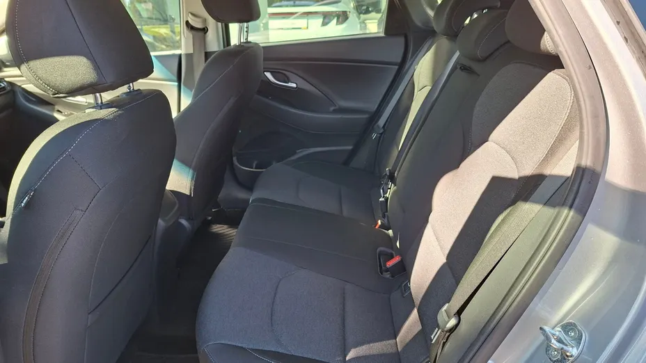 HYUNDAI i30 -