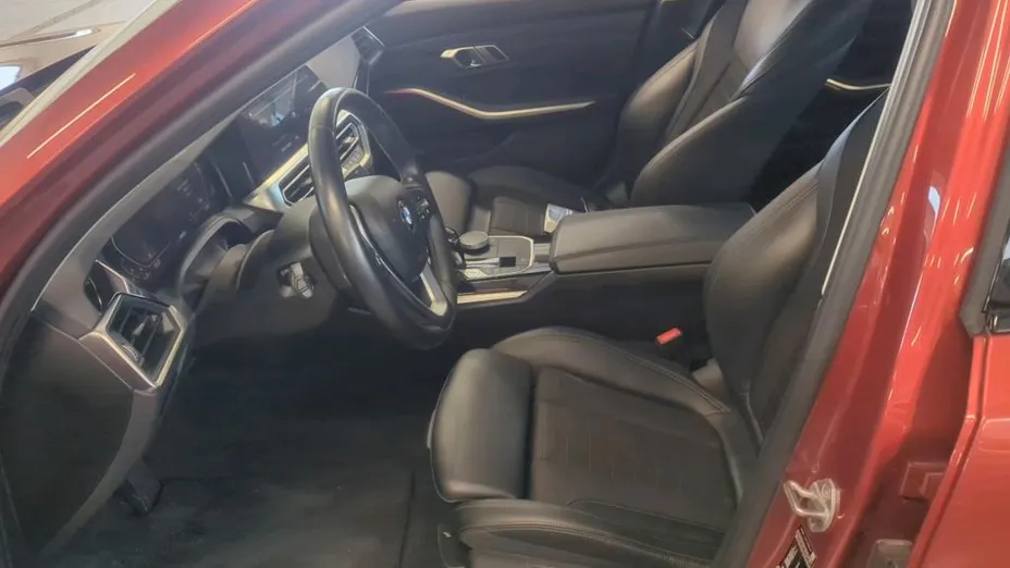 BMW Seria 3 318i Sport Line aut