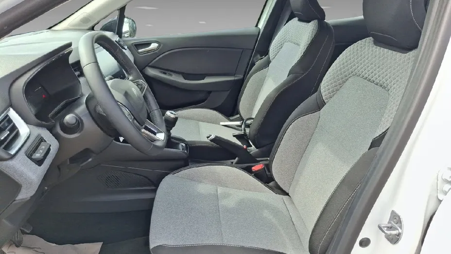 RENAULT Clio -