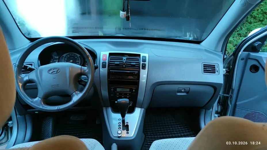 HYUNDAI Tucson -