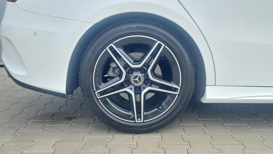 MERCEDES-BENZ A Klasa A 200 AMG Line 7G-DCT
