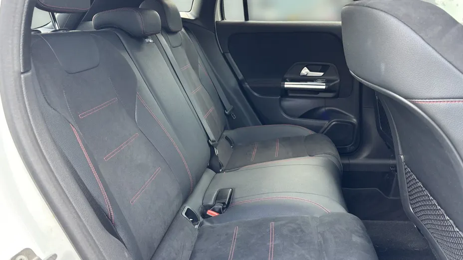 MERCEDES-BENZ GLA GLA 200 mHEV AMG Line 7G-DCT