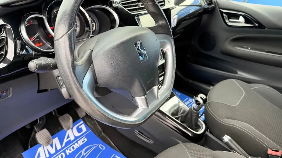 CITROEN DS3 -