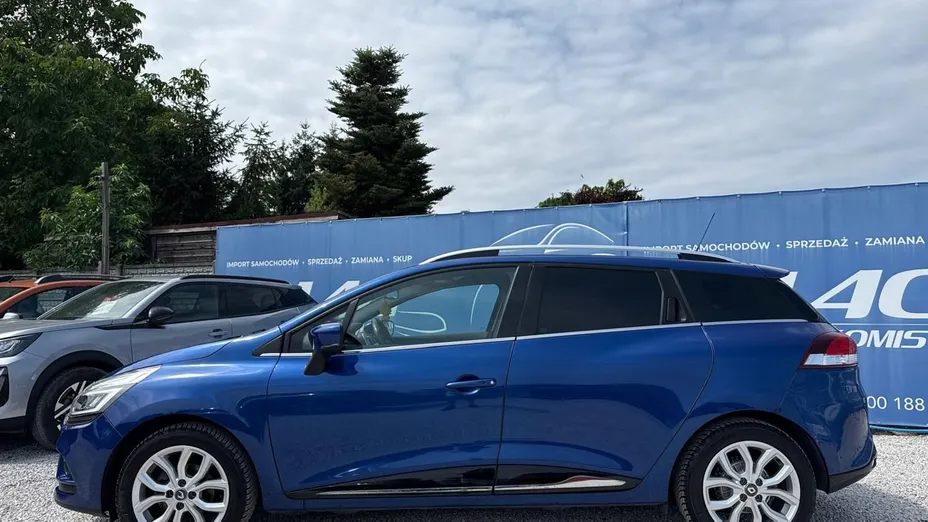 RENAULT Clio -