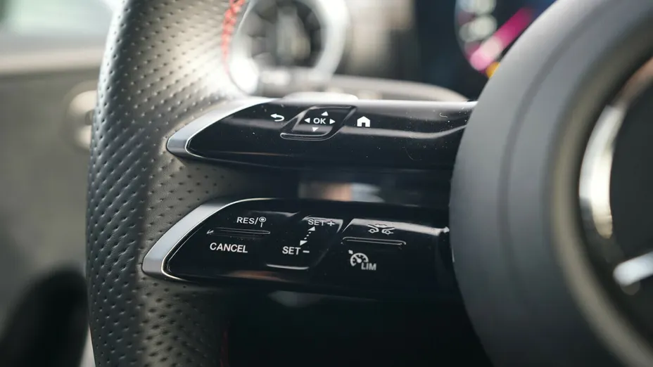 MERCEDES-BENZ A Klasa A 200 7G-DCT